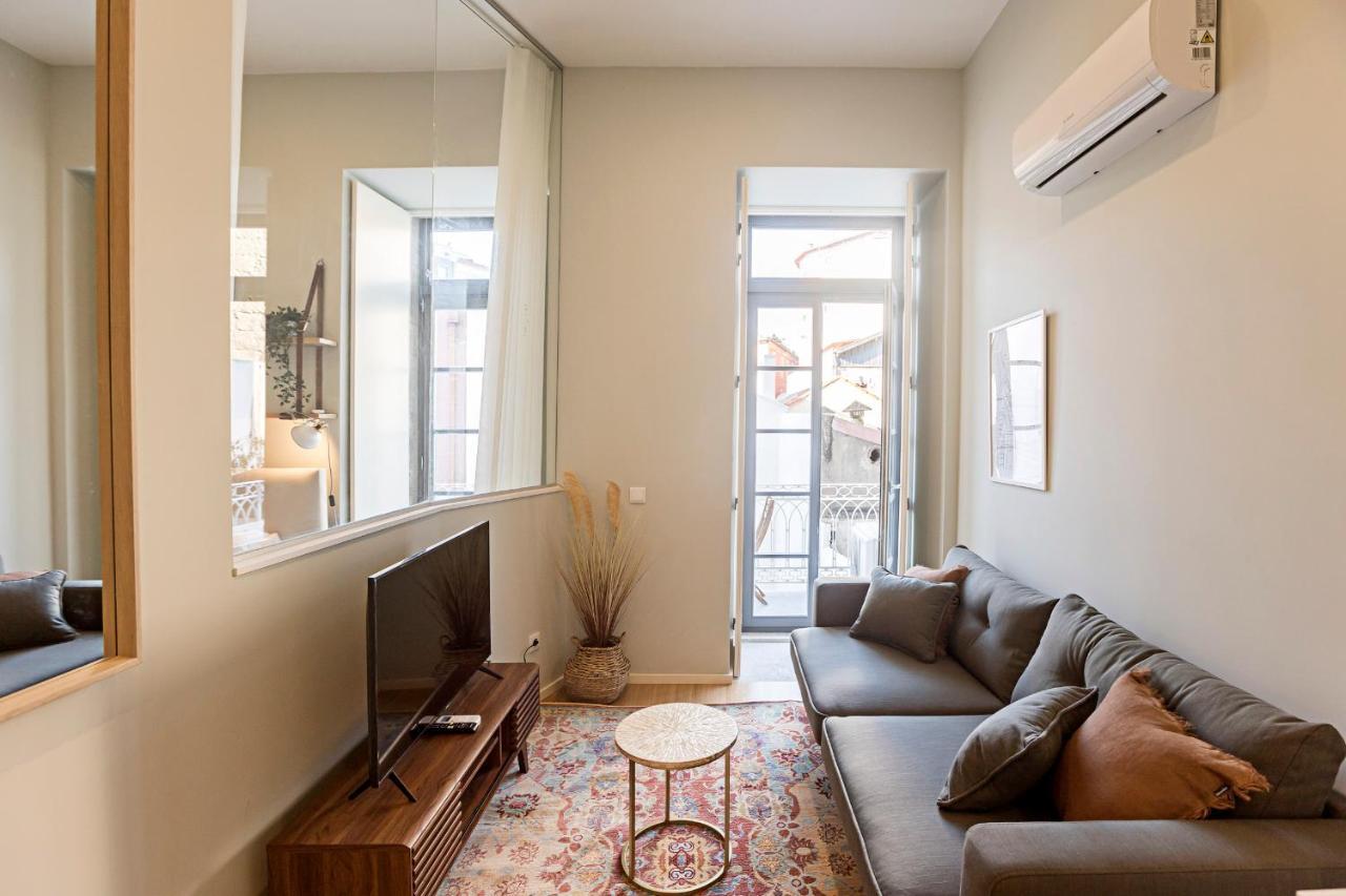 31 Janeiro 157 - Stylish 1Br W/ Ac & Balcony By Lovelystay OOporto Esterno foto
