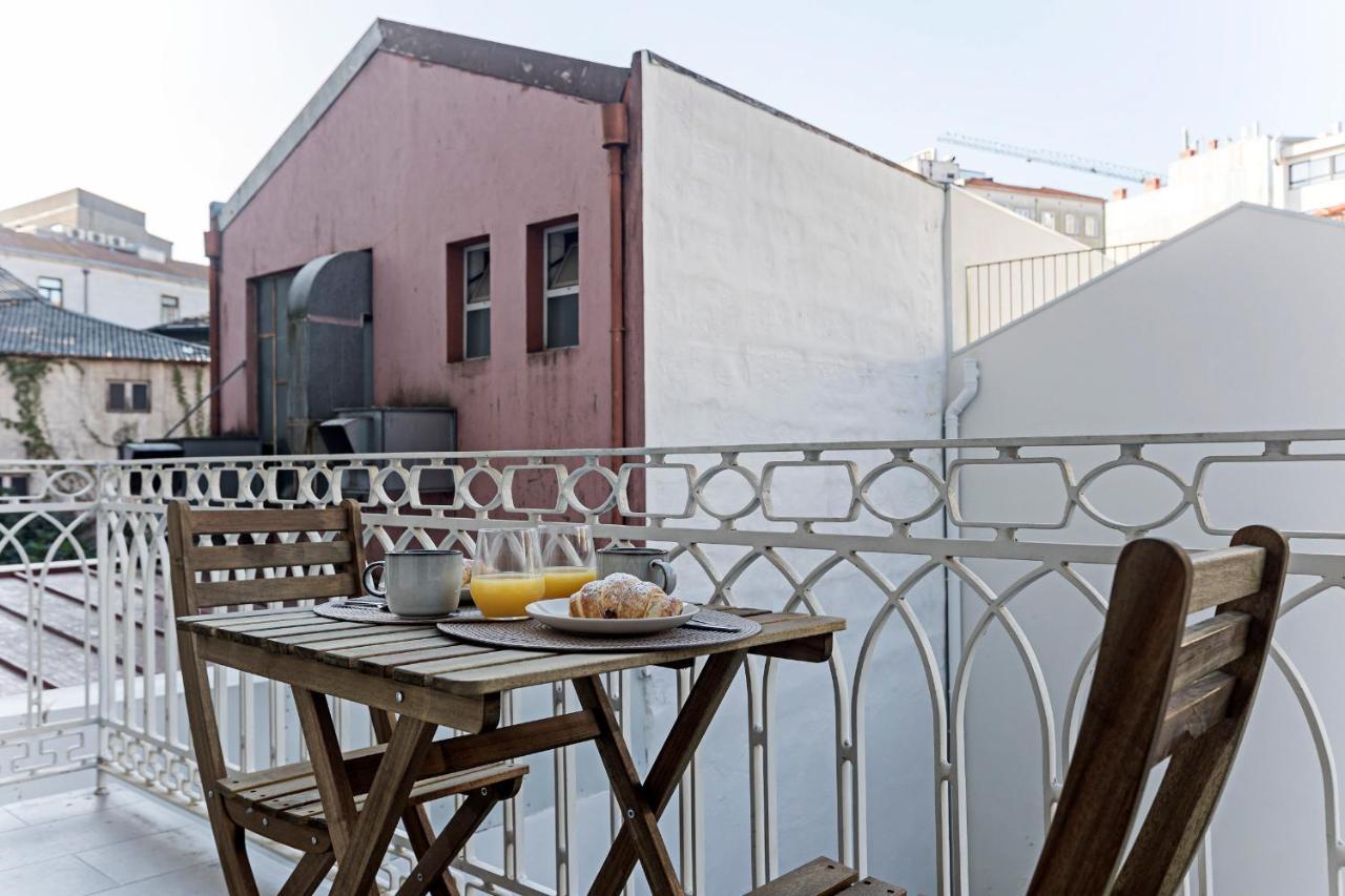 31 Janeiro 157 - Stylish 1Br W/ Ac & Balcony By Lovelystay OOporto Esterno foto